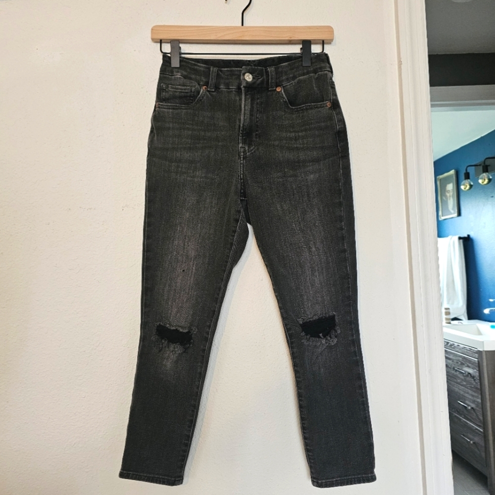 Express Women's Black Distressed Crop Skinny Jeans Size 0/2/4 Short